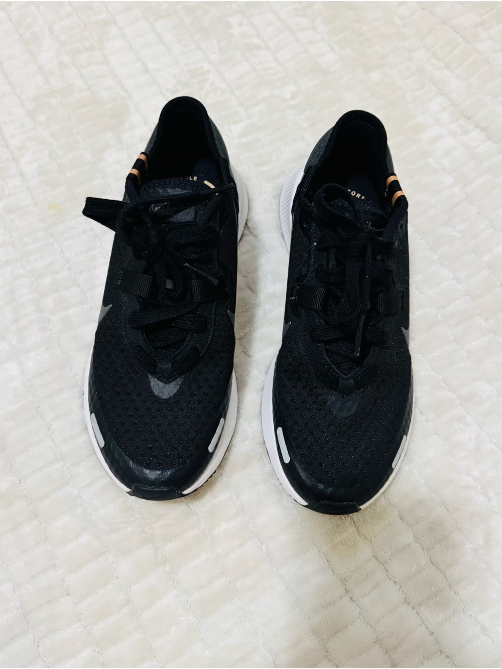 Black Athletic Running Sneakers - Nike